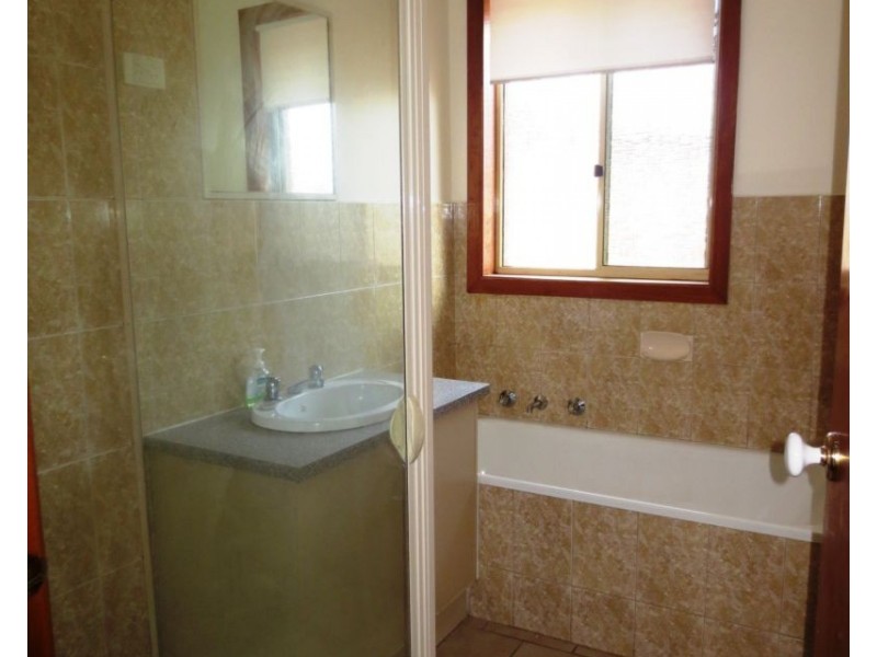 1/11 Cambridge Street, Altona VIC 3018