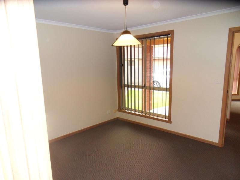 2/12 Delahunty Court, Altona Meadows VIC 3028