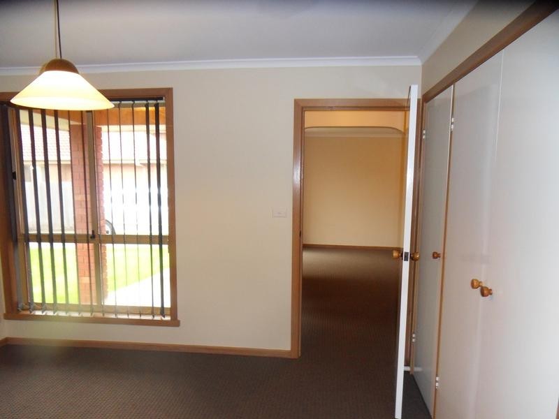 2/12 Delahunty Court, Altona Meadows VIC 3028