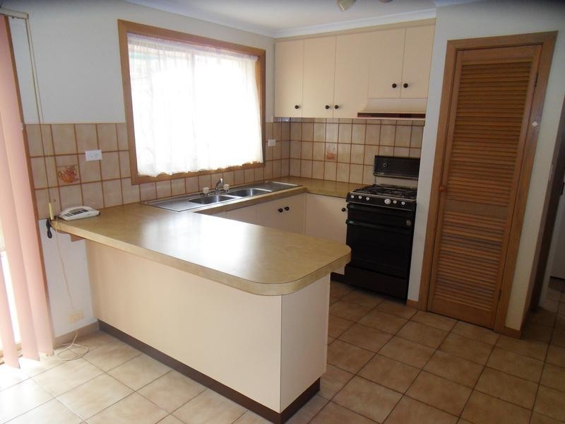 2/12 Delahunty Court, Altona Meadows VIC 3028