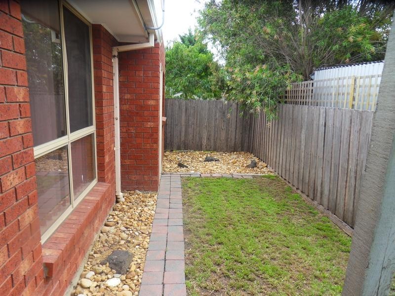 2/12 Delahunty Court, Altona Meadows VIC 3028