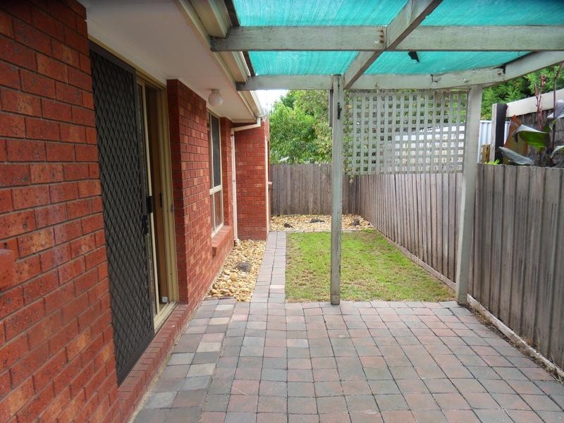 2/12 Delahunty Court, Altona Meadows VIC 3028