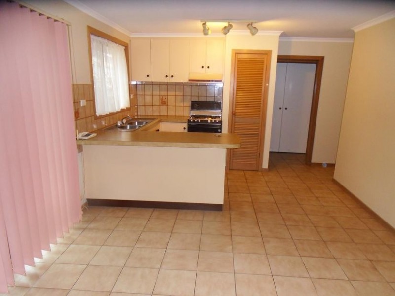 2/12 Delahunty Court, Altona Meadows VIC 3028