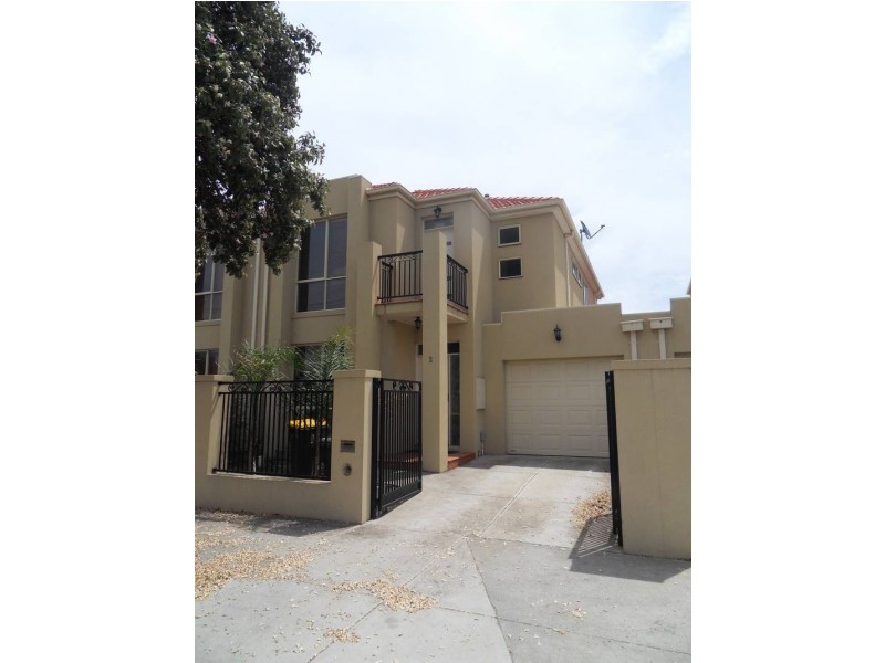 2/42 Blyth Street, Altona VIC 3018