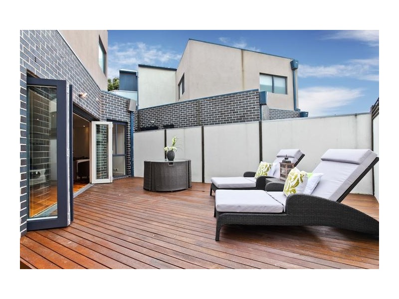 2 Seves Street, Altona VIC 3018