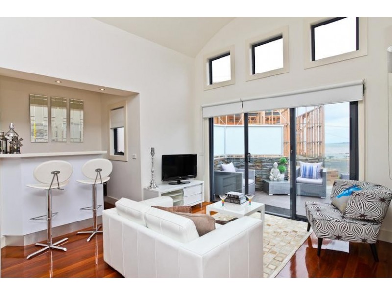 2 Seves Street, Altona VIC 3018