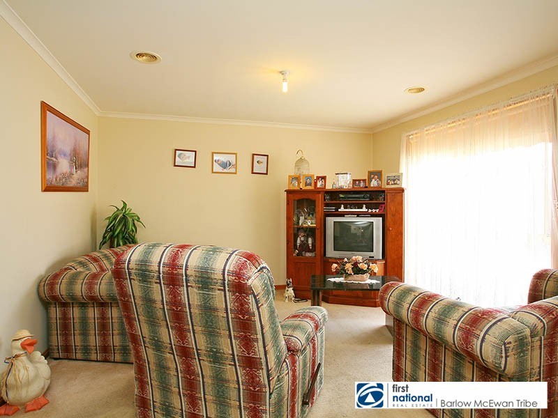 2/33 May Avenue, Altona Meadows VIC 3028