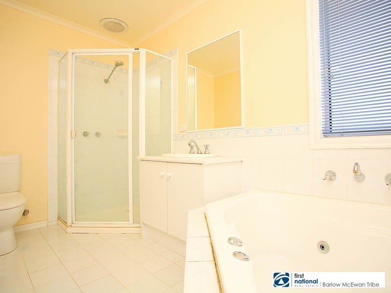 11 Oakes Court, Altona Meadows VIC 3028