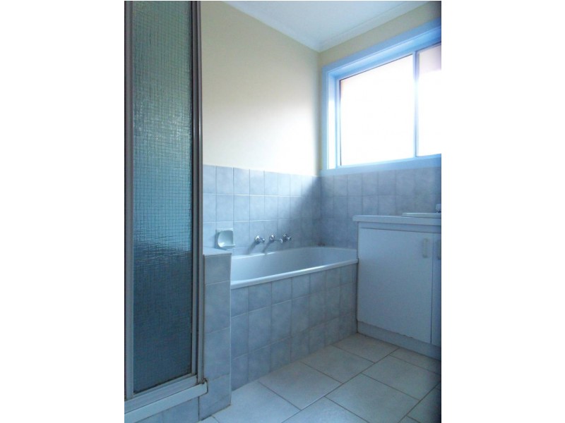 1/1 Heath Close, Altona Meadows VIC 3028