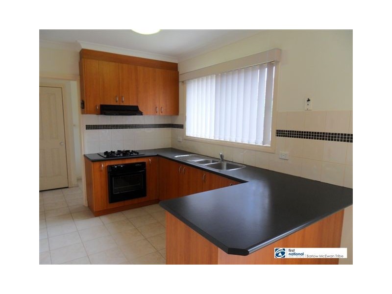 24 Macneil Drive, Altona Meadows VIC 3028