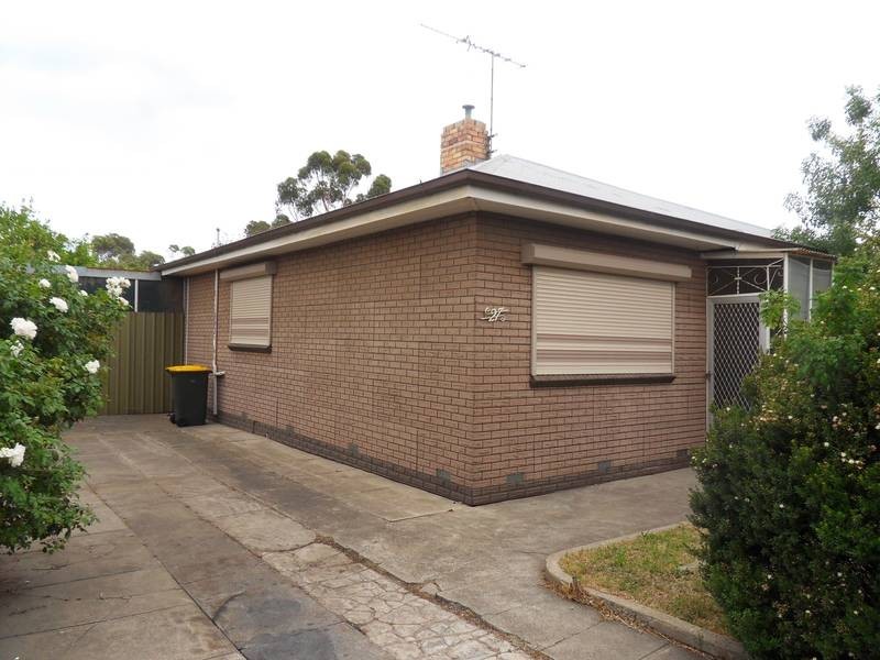 27 Cypress Avenue, Brooklyn VIC 3012