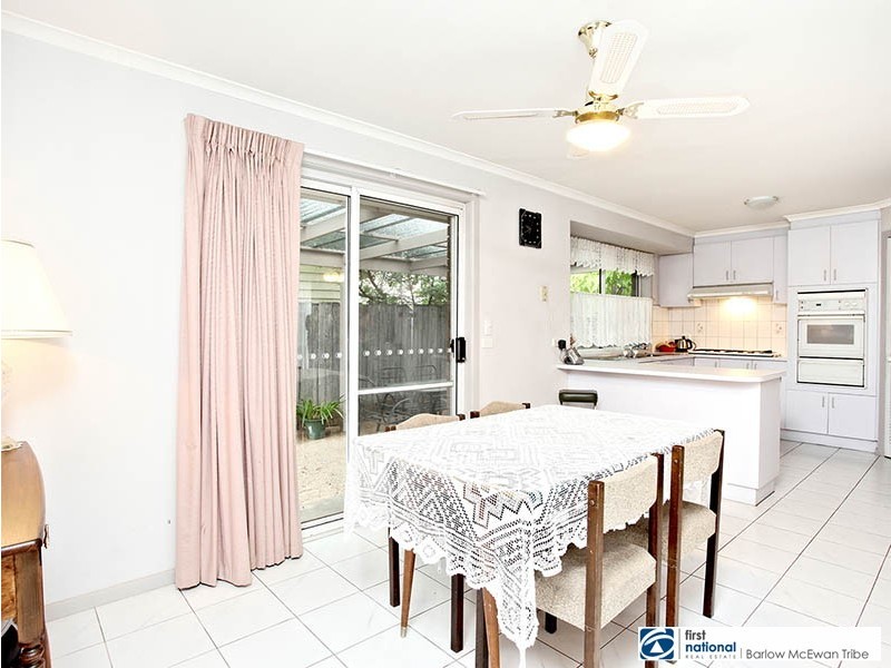 2/37 Burt Street, Altona VIC 3018