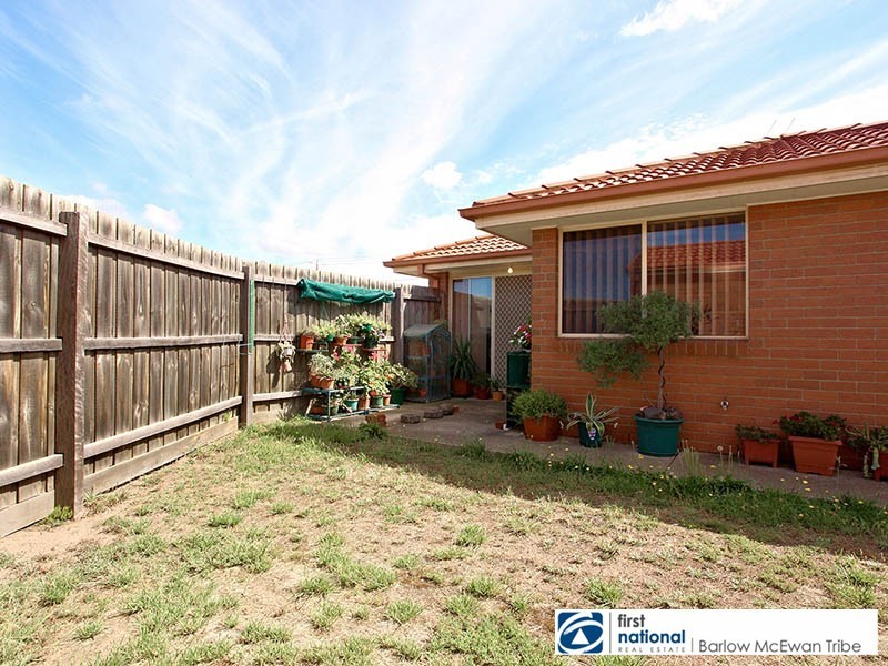 1/33 May Avenue, Altona Meadows VIC 3028