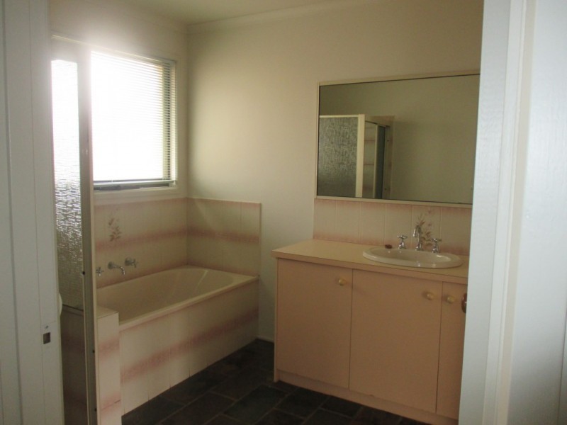 37 Mintaro Way, Seabrook VIC 3028