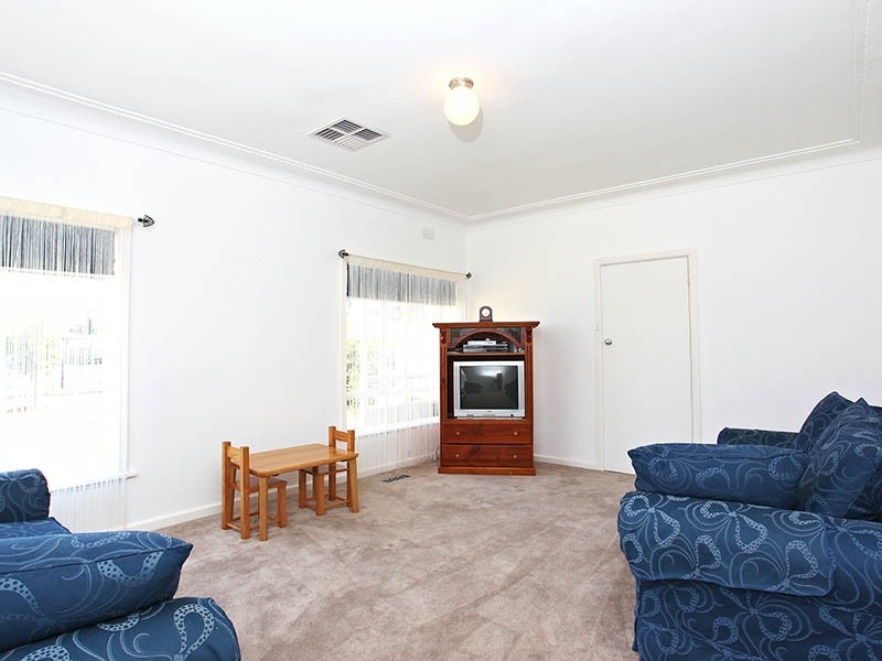 28 Emu Avenue, Altona VIC 3018