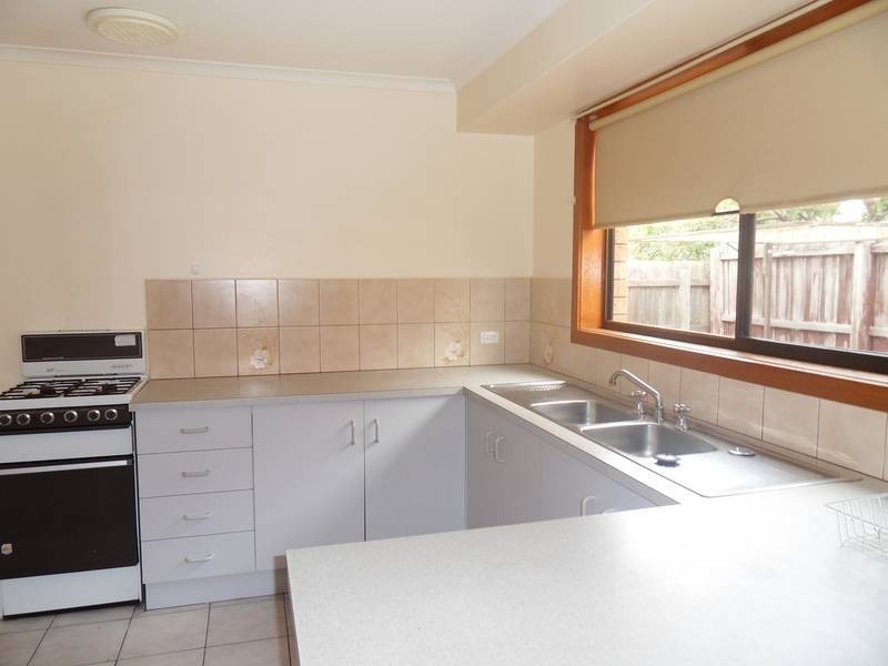 3/4-6 Bracken Grove, Altona VIC 3018