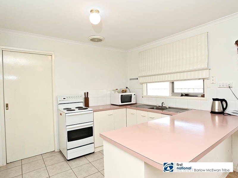 2/37 Bent Street, Altona VIC 3018