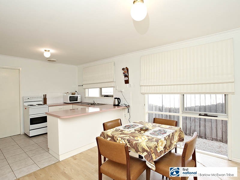 2/37 Bent Street, Altona VIC 3018