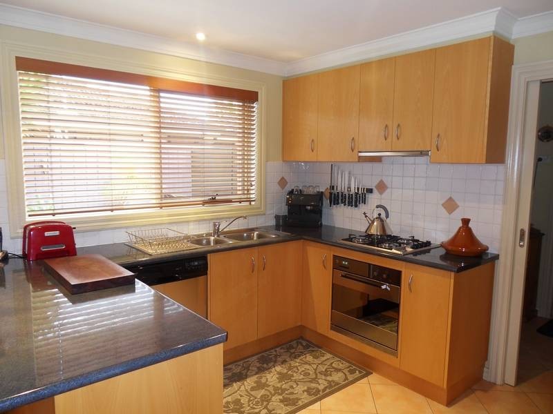 2/1 Rose Street, Altona VIC 3018