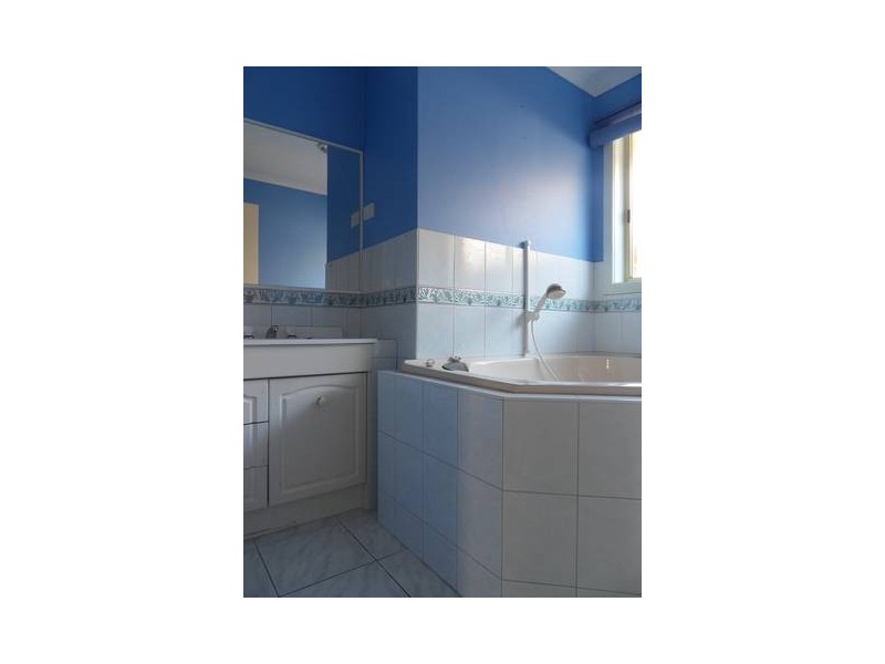 8 Powlett Street, Altona Meadows VIC 3028