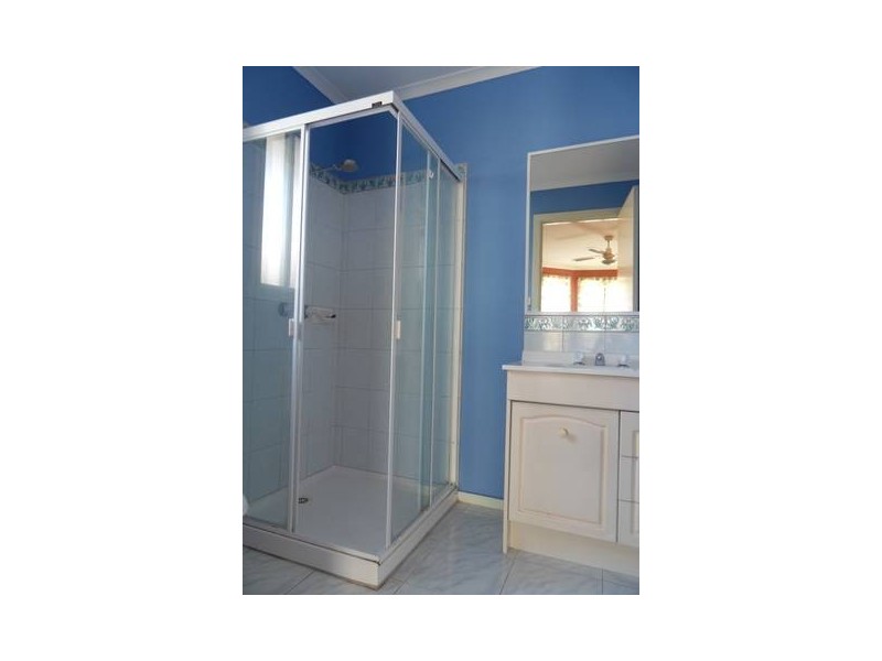 8 Powlett Street, Altona Meadows VIC 3028