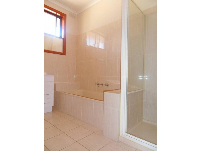 86 Roseberry Street, Altona Meadows VIC 3028