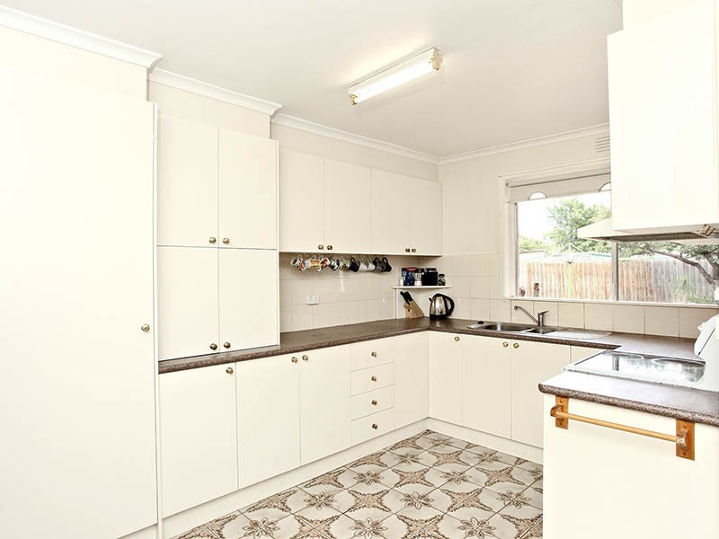 33 Hammond Street, Altona VIC 3018