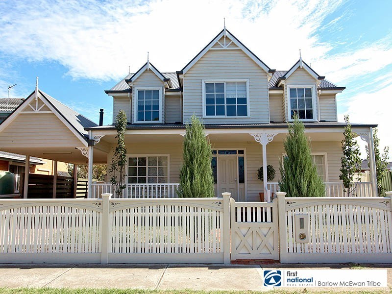 35 Myrtle Grove, Altona VIC 3018