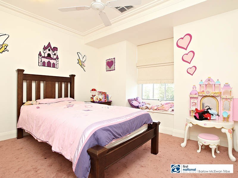 35 Myrtle Grove, Altona VIC 3018