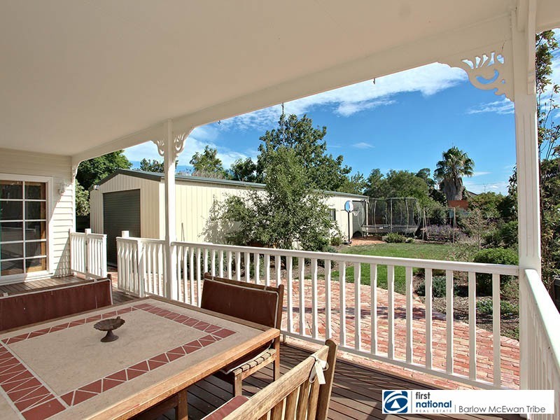 35 Myrtle Grove, Altona VIC 3018