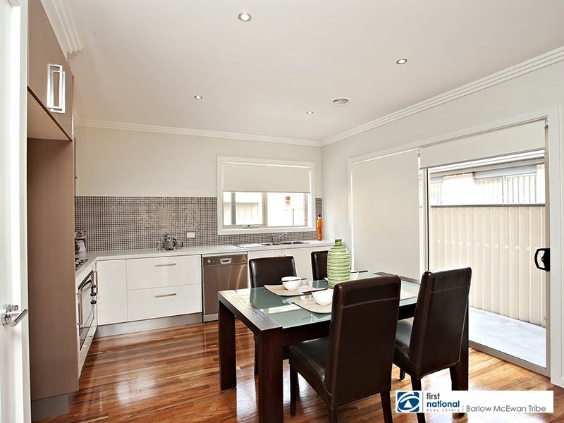 2/19 Hemsley Promenade, Point Cook VIC 3030