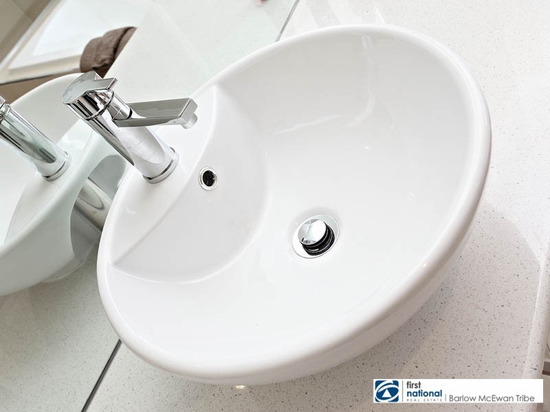 2/19 Hemsley Promenade, Point Cook VIC 3030