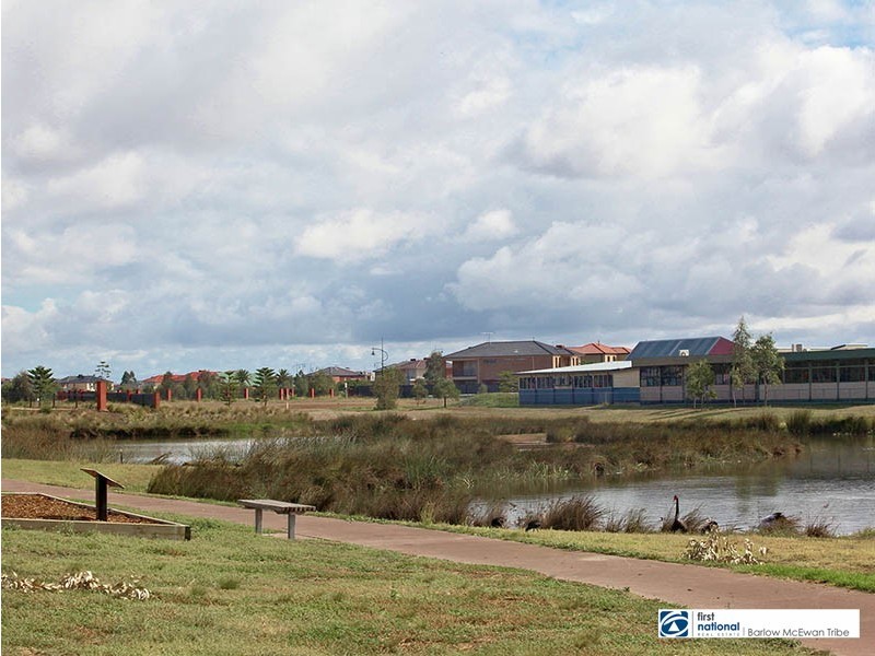 3/19 Hemsley Promenade, Point Cook VIC 3030