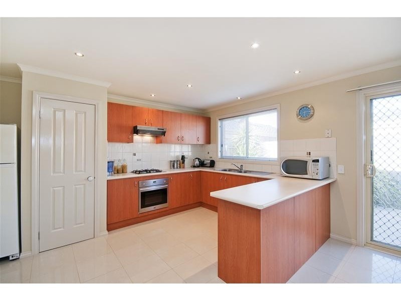1/16 Anglia Court, Werribee VIC 3030