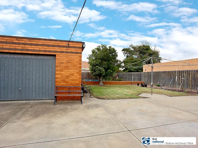 42 Curlew Avenue, Altona VIC 3018