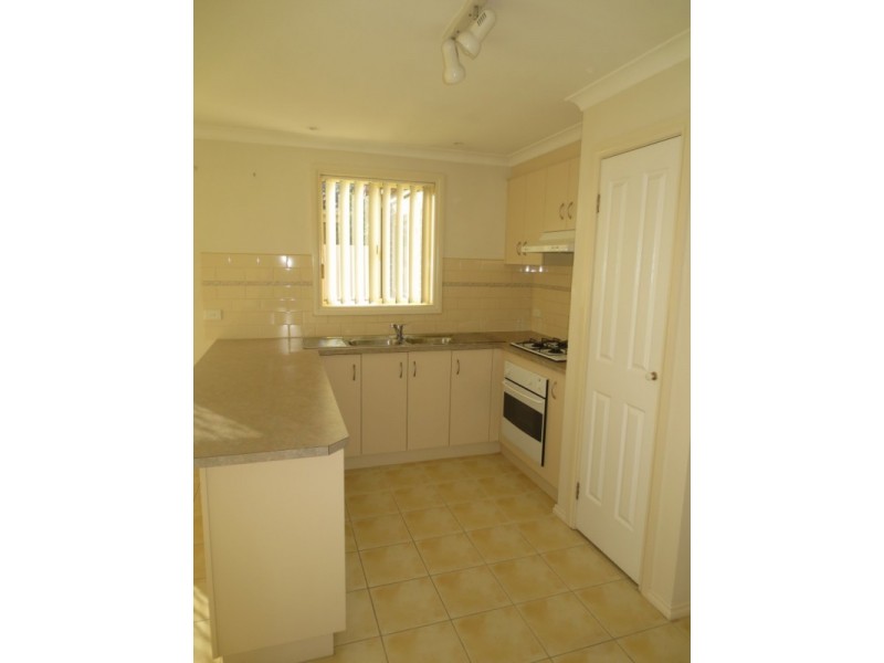 13 Lan Avenue, Altona Meadows VIC 3028