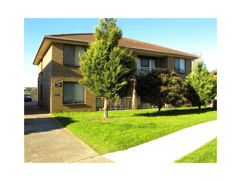 2/66 Simmons Drive, Altona VIC 3018