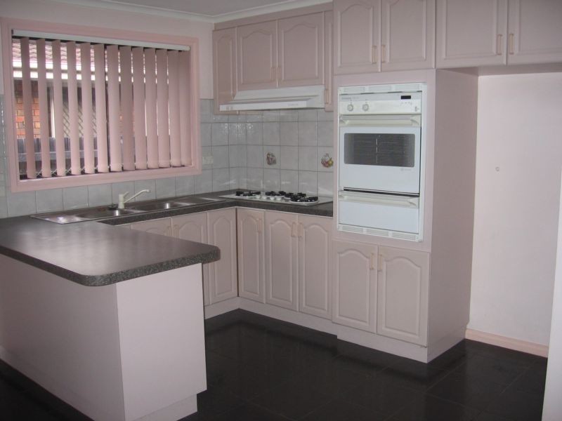 2/68 Shirley Street, Altona Meadows VIC 3028