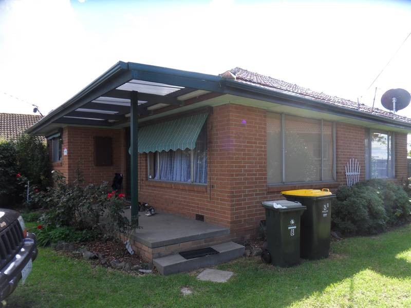 8 Charles Road, Altona VIC 3018