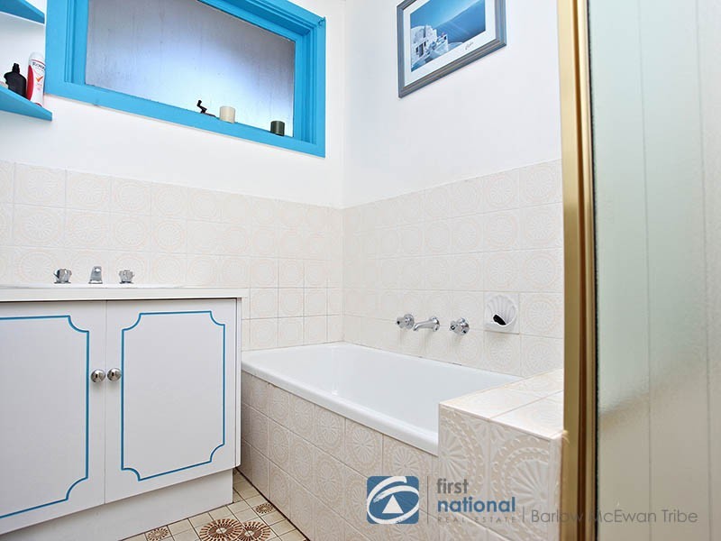 2/180 Queen Street, Altona VIC 3018