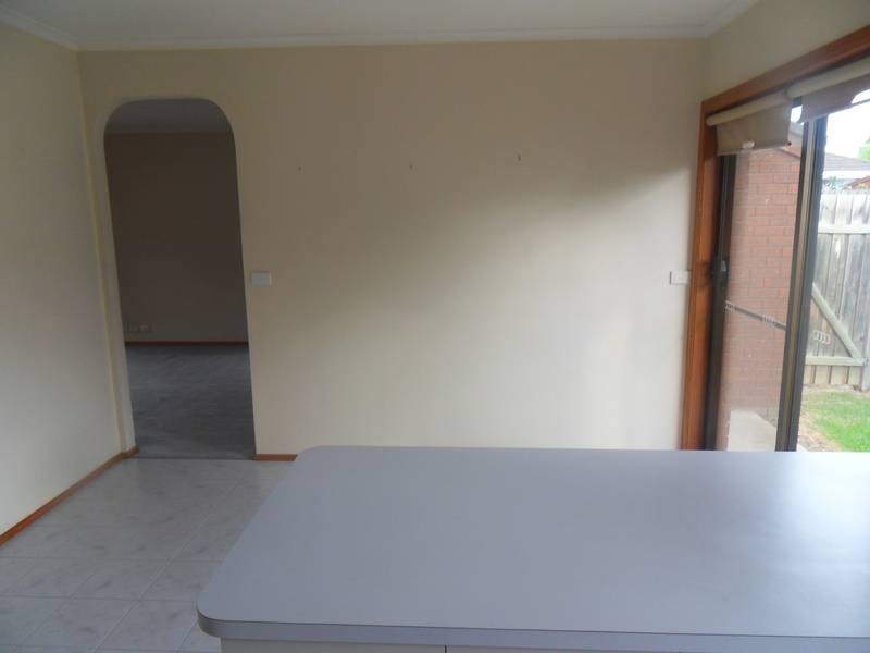 2/197 Civic Parade, Altona VIC 3018