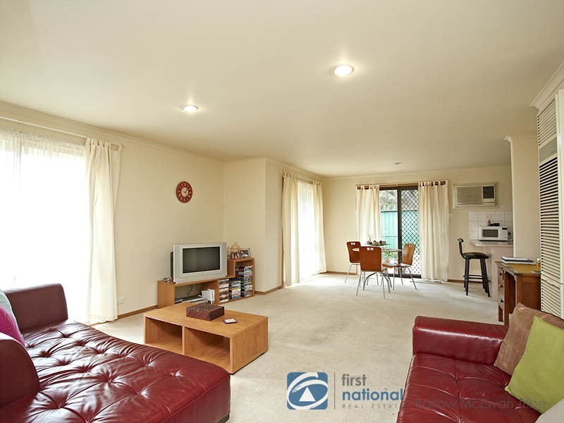 1/37 McBain Street, Altona VIC 3018