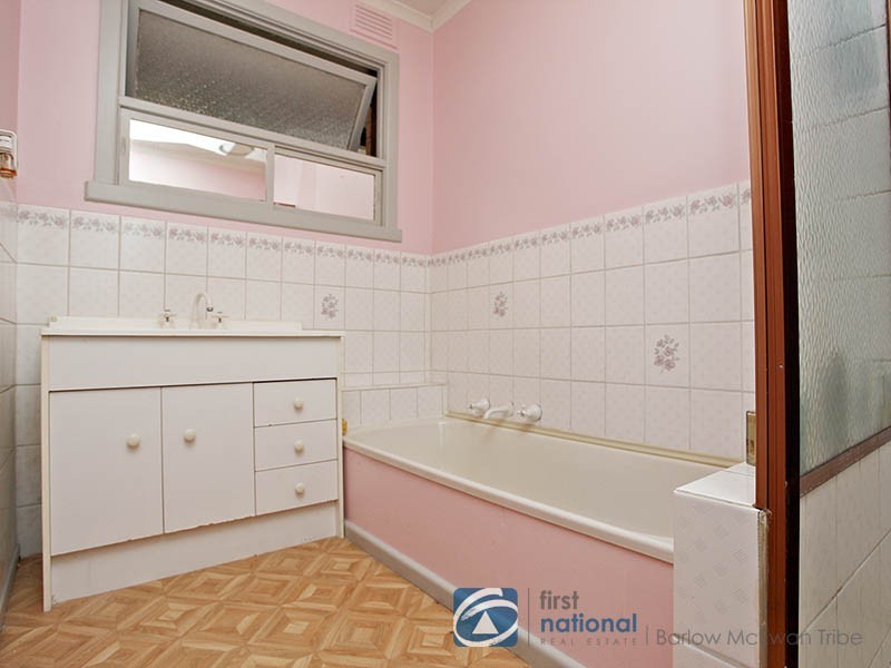 11 Stirling Avenue, Altona VIC 3018