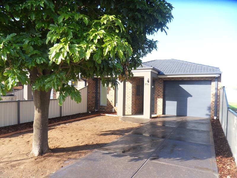 25A Corrigan Avenue, Brooklyn VIC 3012