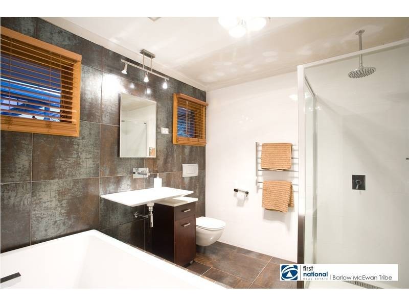 10 Kurrajong Drive, Altona Meadows VIC 3028