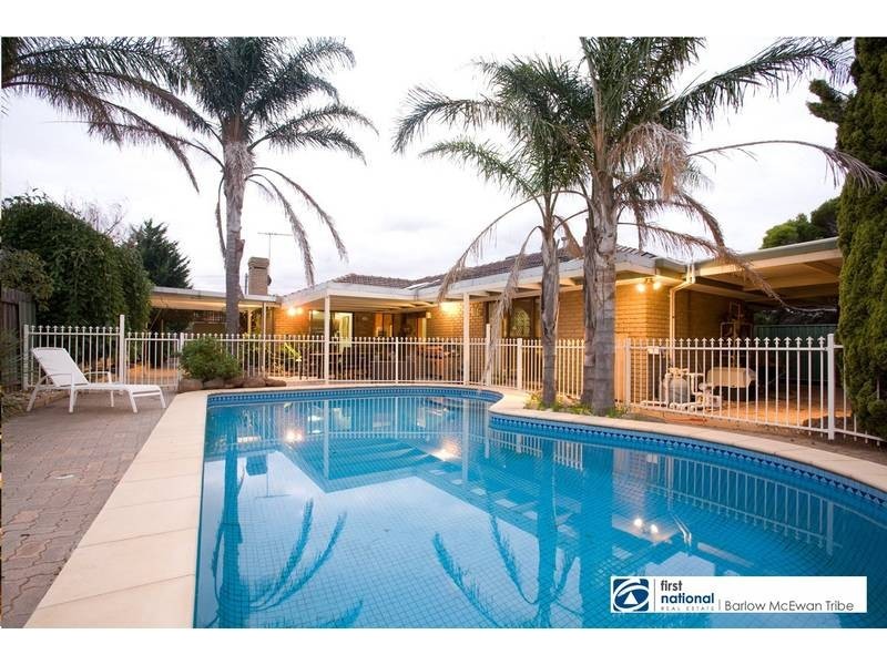 10 Kurrajong Drive, Altona Meadows VIC 3028