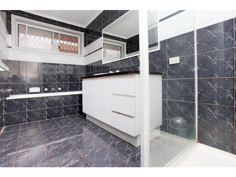 2/110 Victoria Street, Altona Meadows VIC 3028