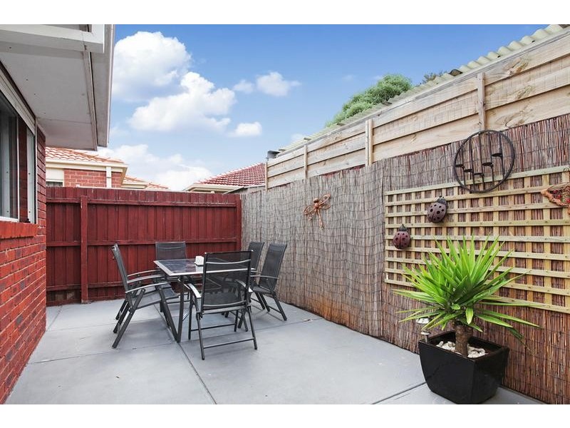 2/110 Victoria Street, Altona Meadows VIC 3028