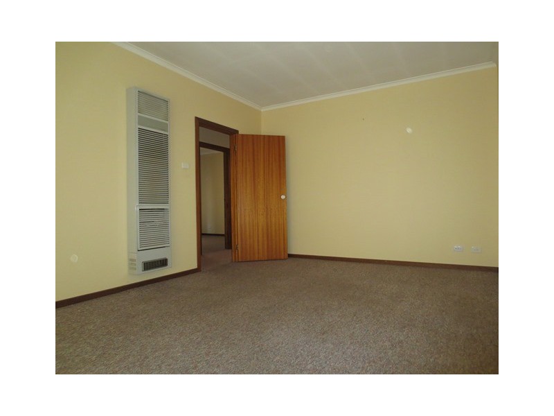 2/27 Trafalgar Avenue, Altona Meadows VIC 3028