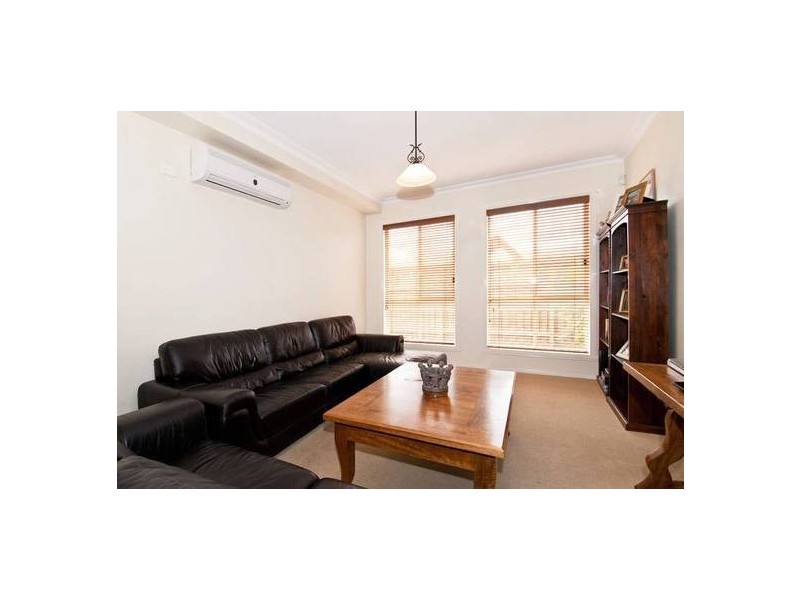 3/6 Romawi Street, Altona VIC 3018